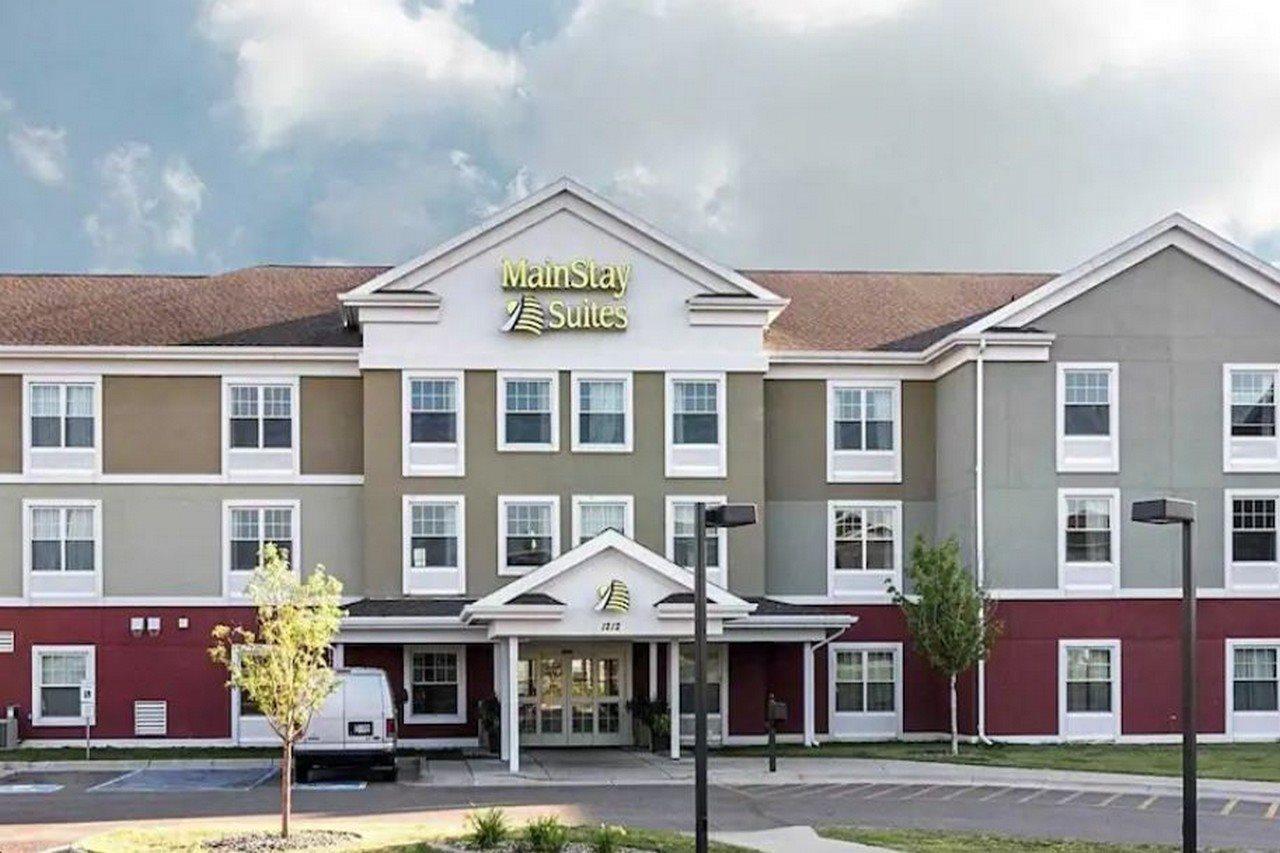 Mainstay Suites Minot Exterior photo
